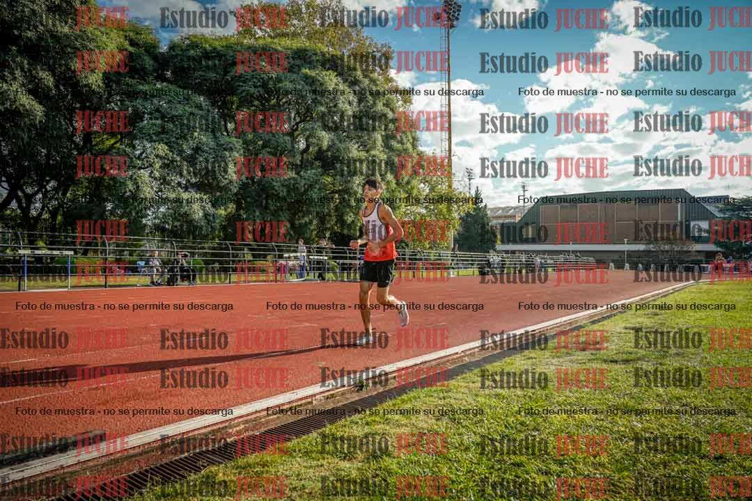 Fotos de los 2000 m con obstáculos de varones