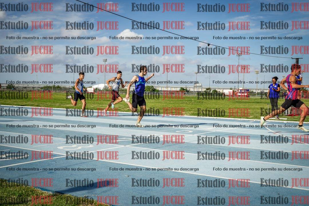 Fotos de los 400 m llanos de varones