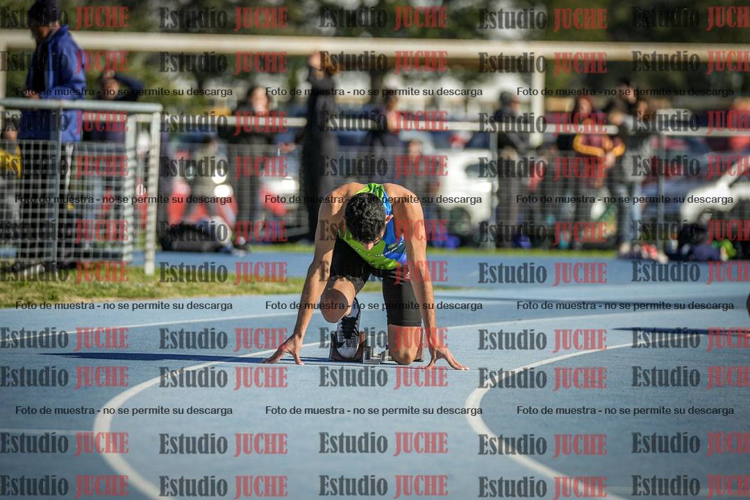 Fotos de los 400 m con vallas de varones