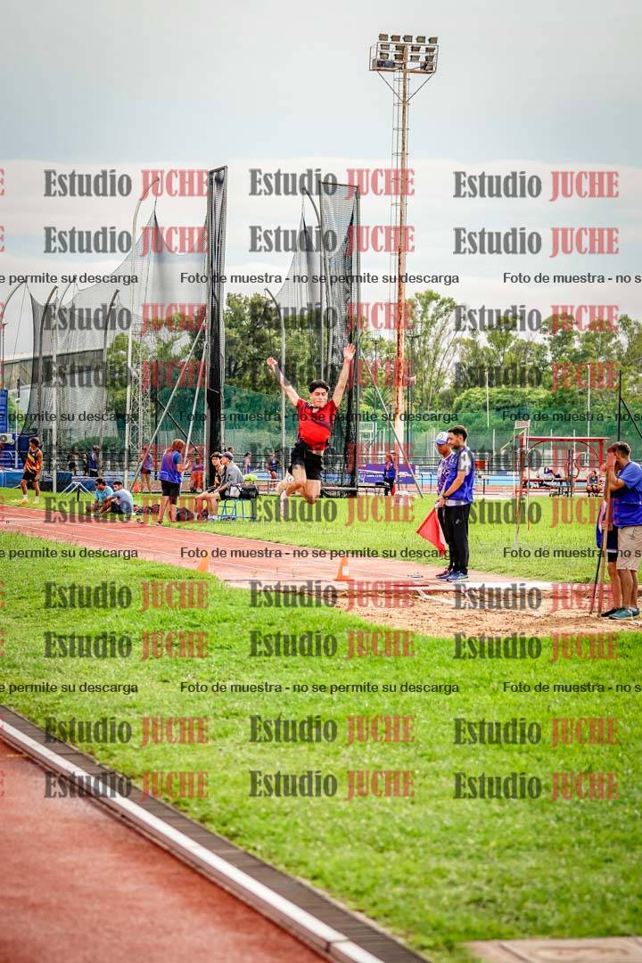 Fotos del salto en largo de varones
