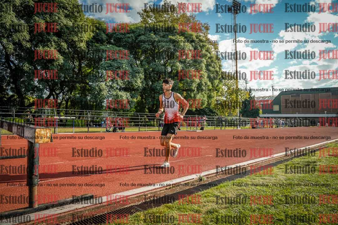 Fotos de los 2000 m con obstáculos de varones