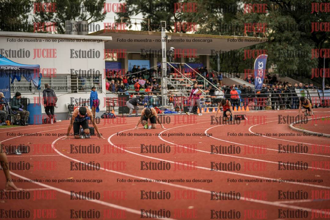 Fotos de los 400 m con vallas de varones