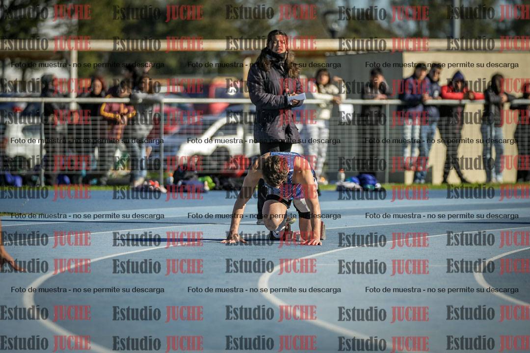 Fotos de los 400 m con vallas de varones