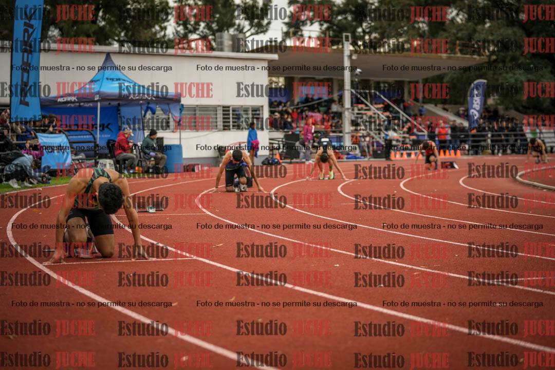 Fotos de los 400 m con vallas de varones