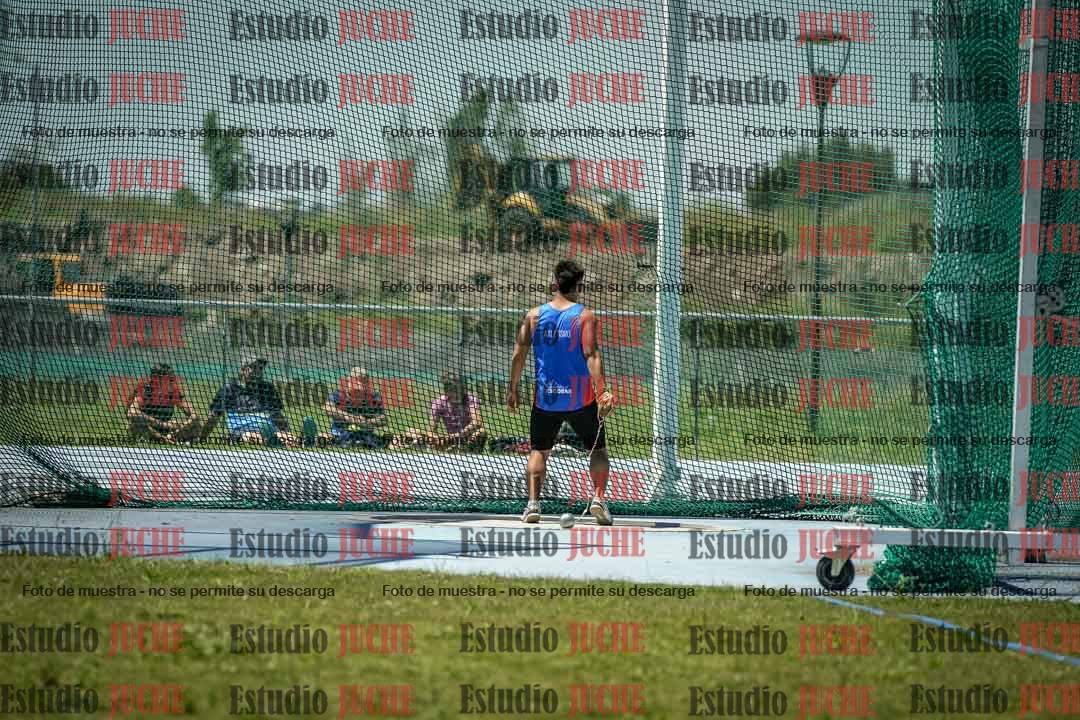 Fotos del lanzamiento del martillo de varones