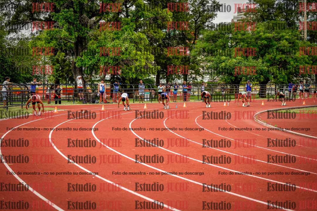 Fotos de los 200 m llanos de varones