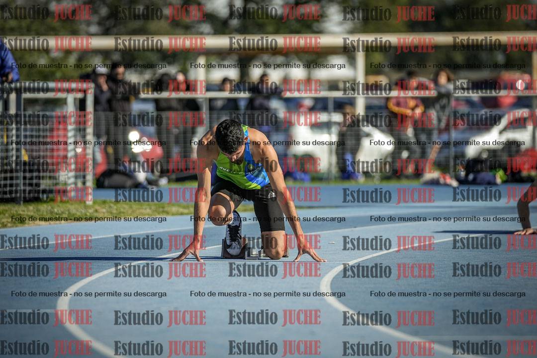 Fotos de los 400 m con vallas de varones