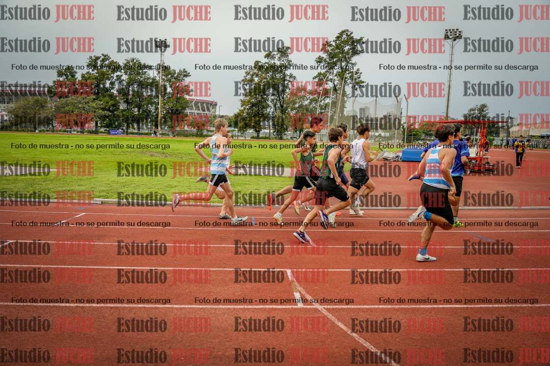 Fotos de los 2400 m llanos de varones