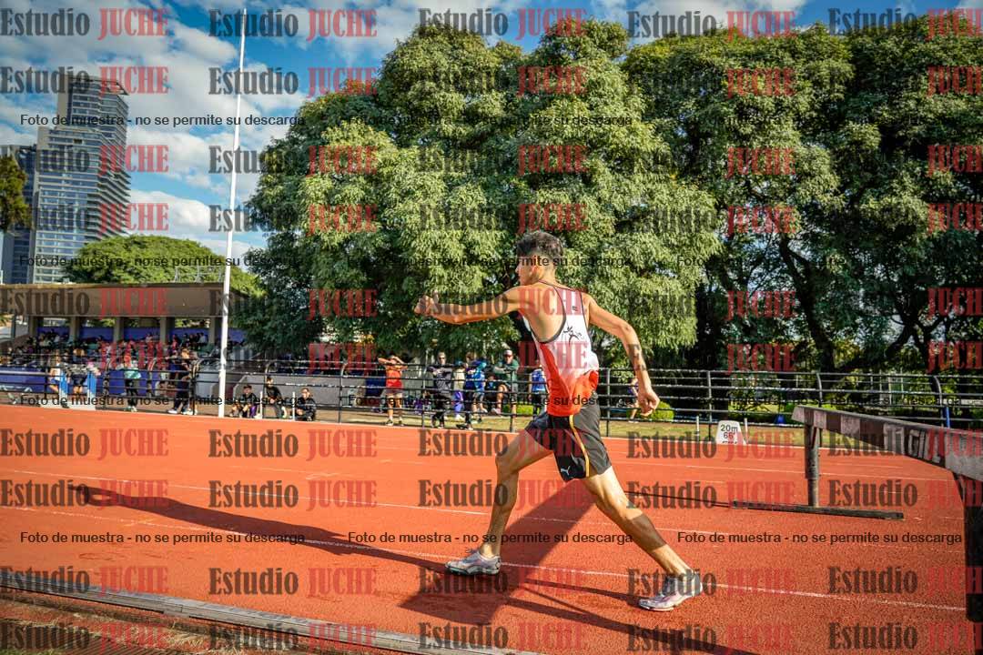 Fotos de los 2000 m con obstáculos de varones