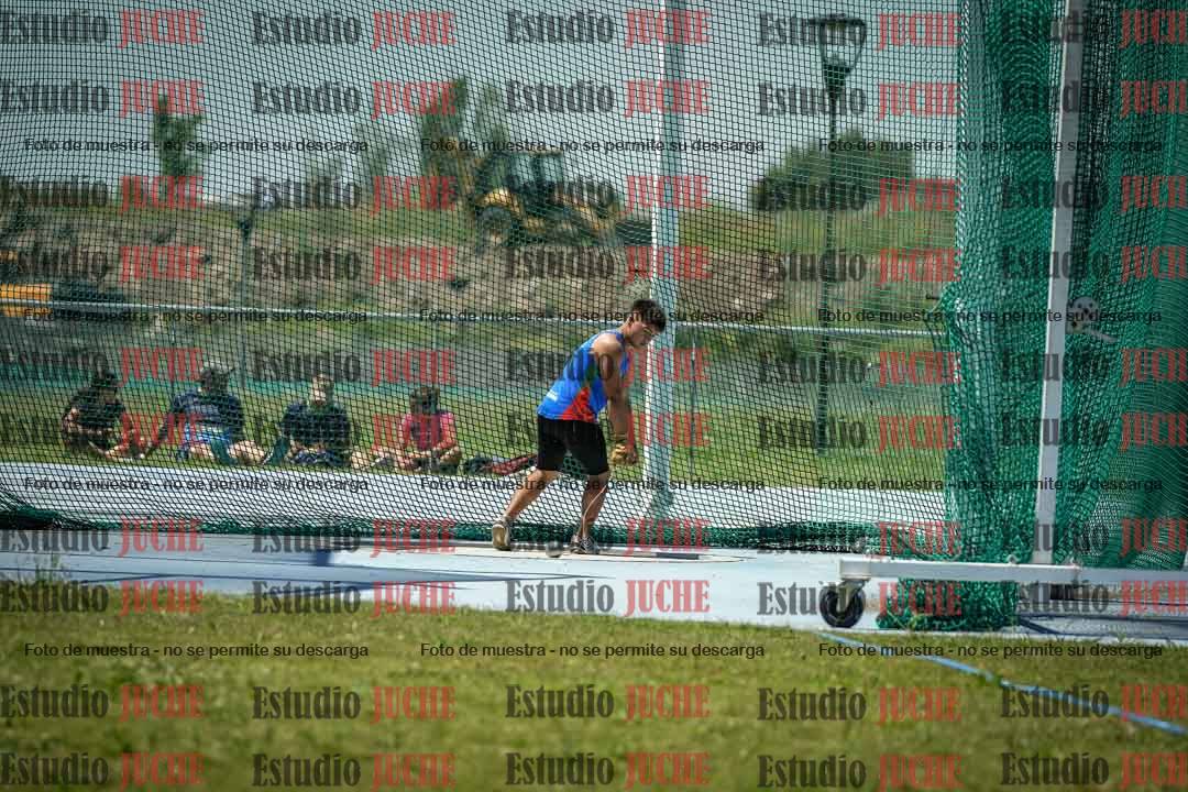 Fotos del lanzamiento del martillo de varones