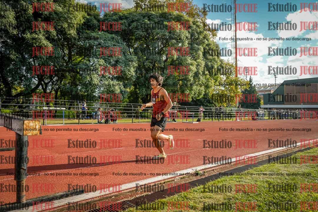 Fotos de los 2000 m con obstáculos de varones
