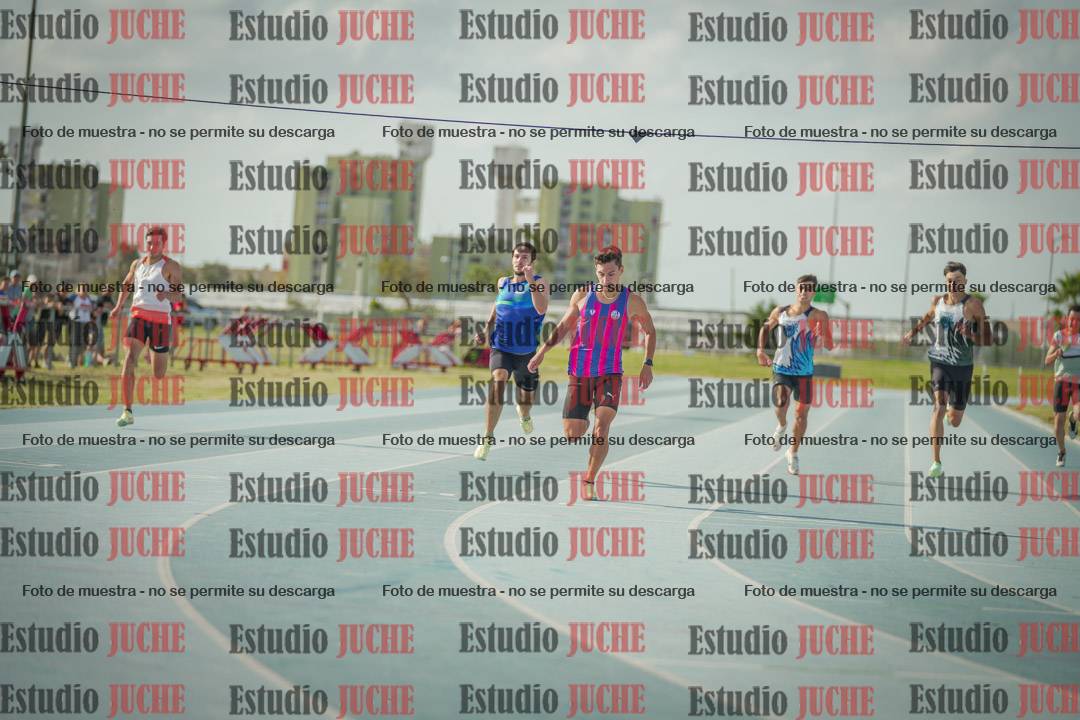 Fotos de los 400 m llanos de varones