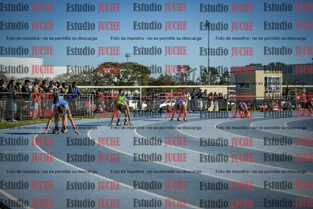 Fotos de los 400 m con vallas de varones