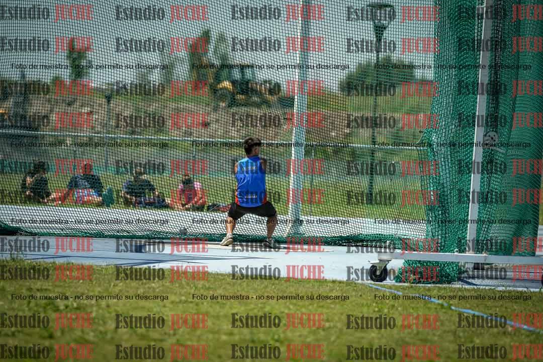 Fotos del lanzamiento del martillo de varones