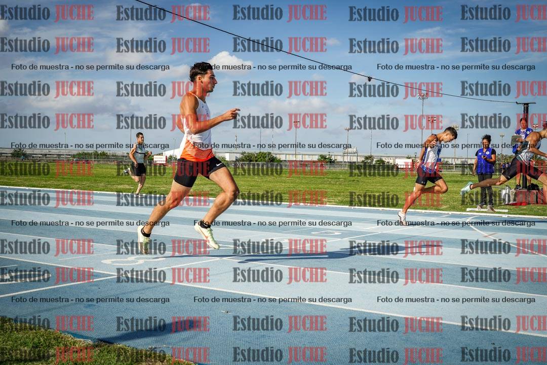 Fotos de los 400 m llanos de varones