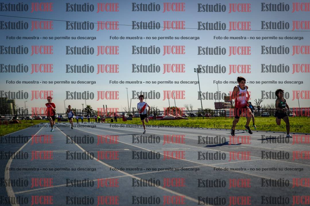 Fotos de los 80 m llanos de varones - U14