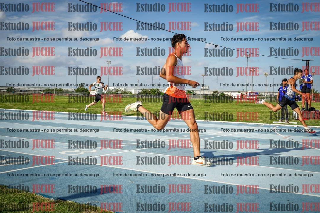Fotos de los 400 m llanos de varones
