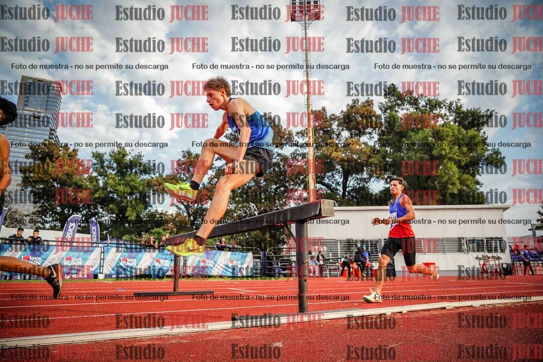 Fotos de los 3000 m con obstáculos de varones