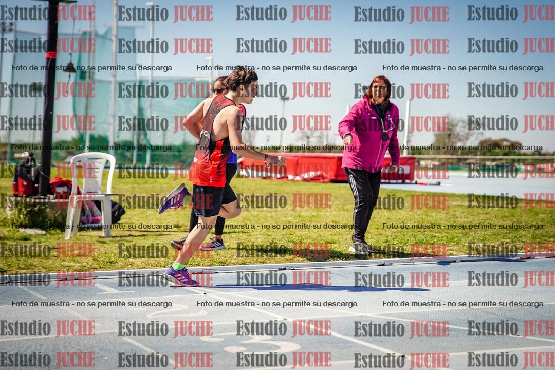 Fotos de los 600 m llanos de varones
