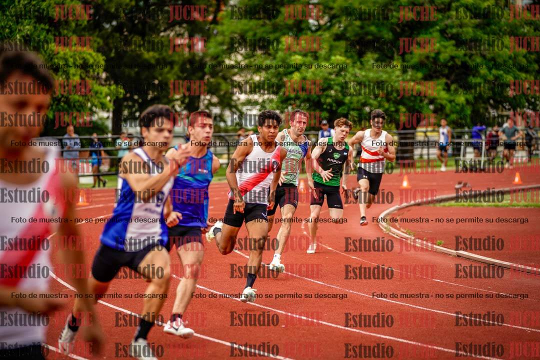Fotos de los 200 m llanos de varones
