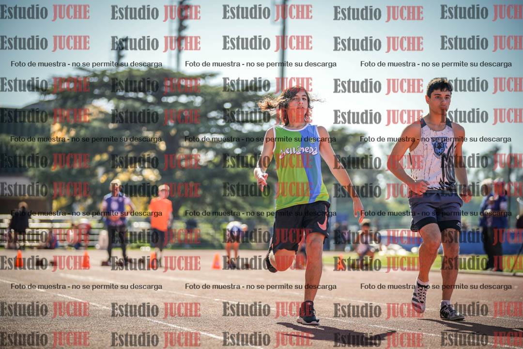 Fotos de los 80 m llanos de varones