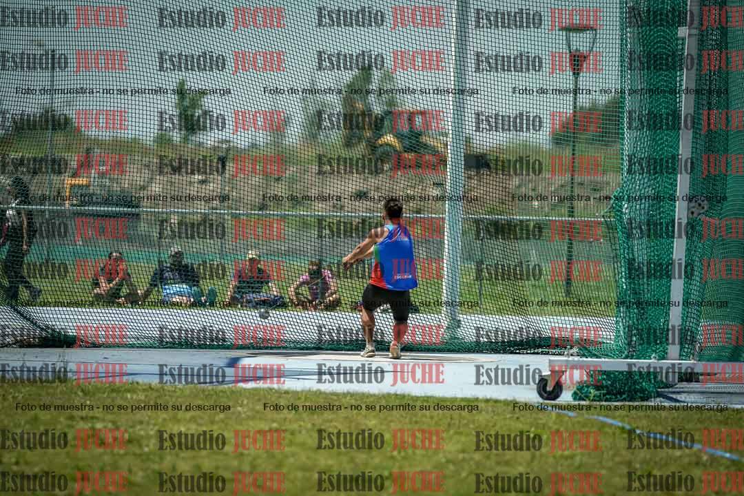 Fotos del lanzamiento del martillo de varones