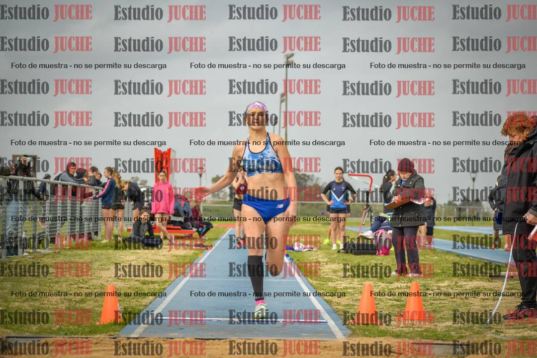 Fotos del salto en largo de mujeres - U18