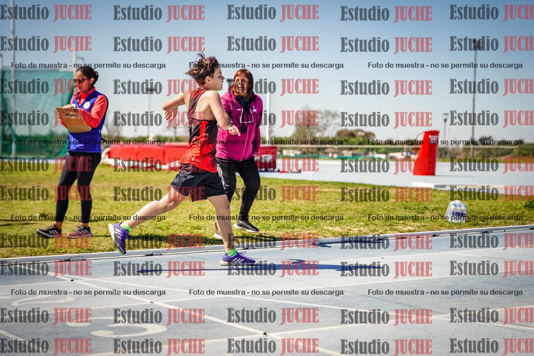 Fotos de los 600 m llanos de varones