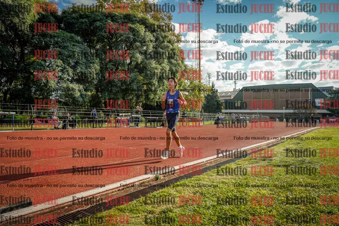 Fotos de los 2000 m con obstáculos de varones