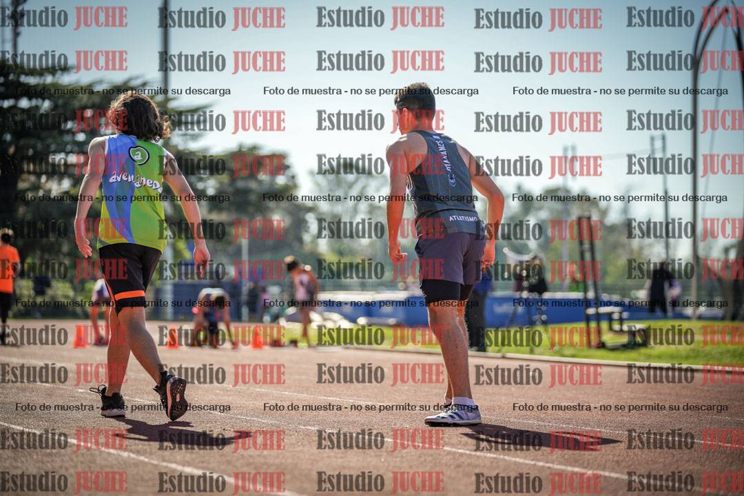 Fotos de los 80 m llanos de varones
