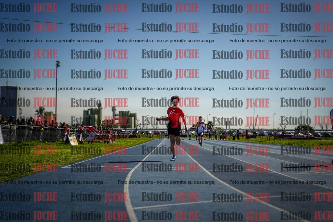 Fotos de los 80 m llanos de varones - U14