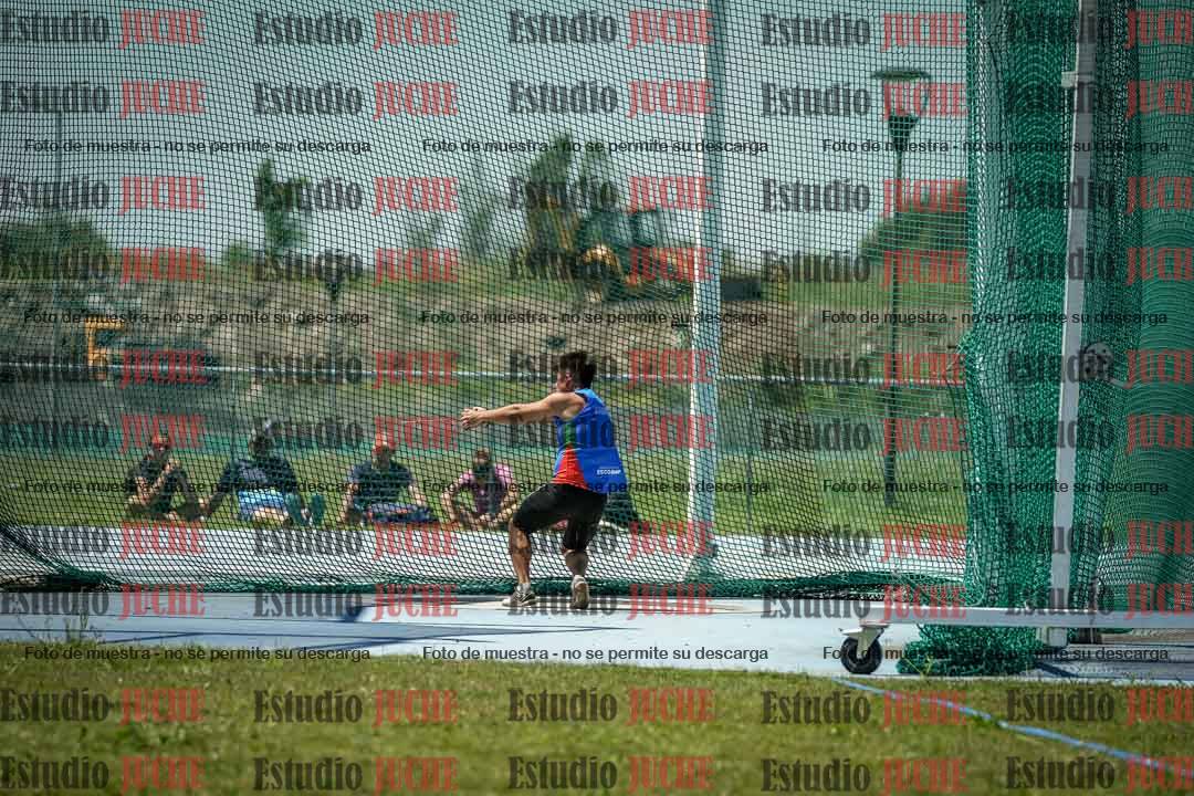 Fotos del lanzamiento del martillo de varones