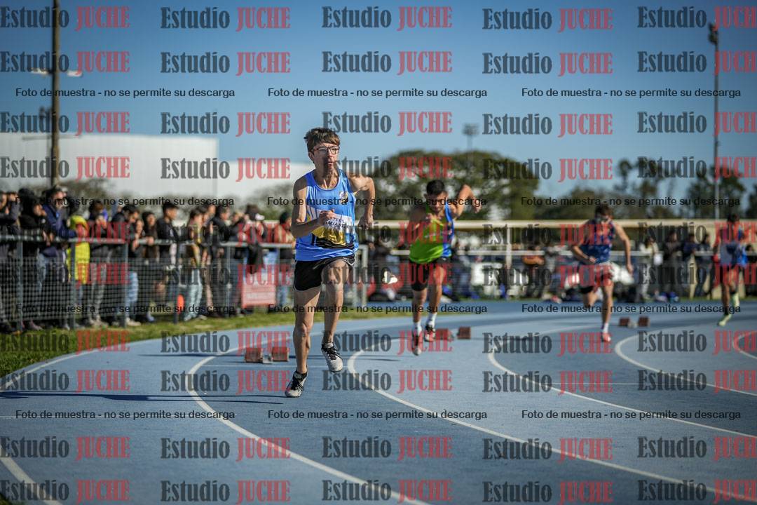 Fotos de los 400 m con vallas de varones