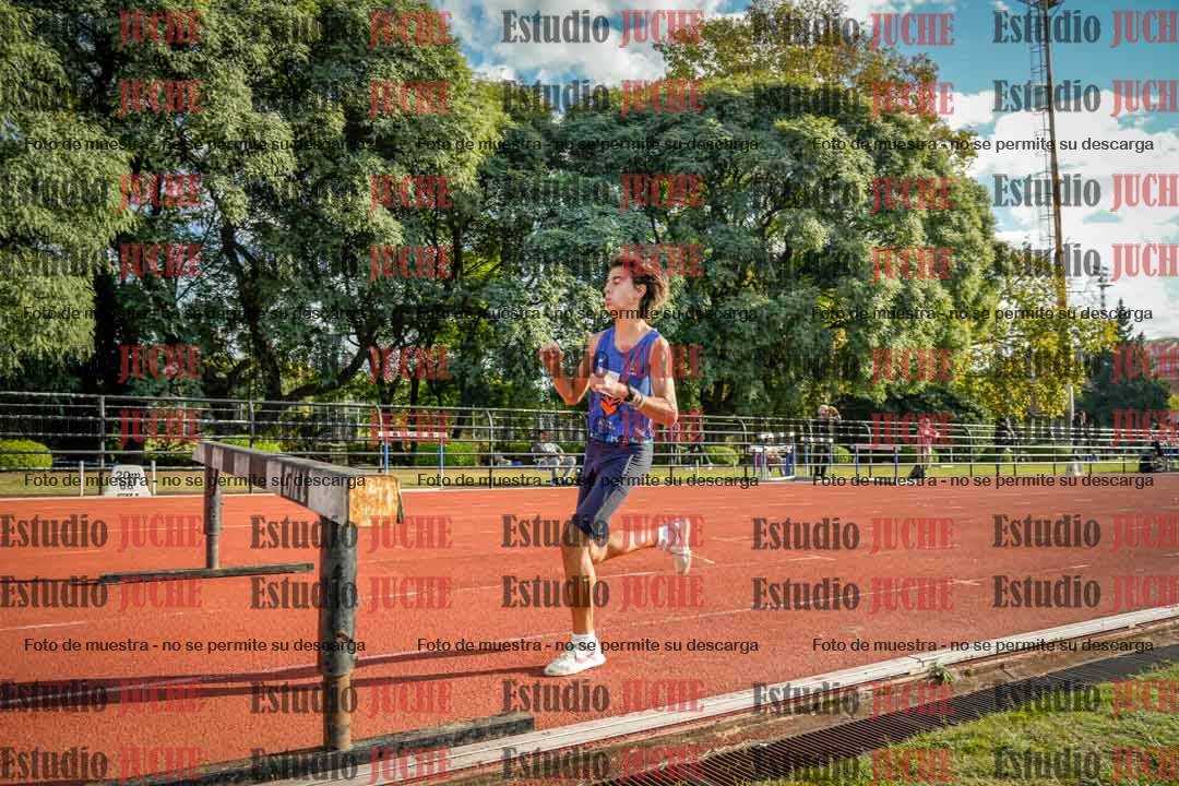 Fotos de los 2000 m con obstáculos de varones