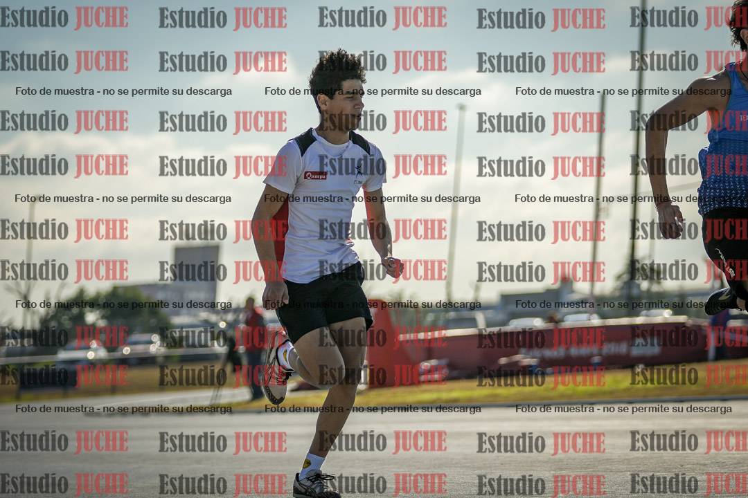 Fotos de los 100 m llanos de varones