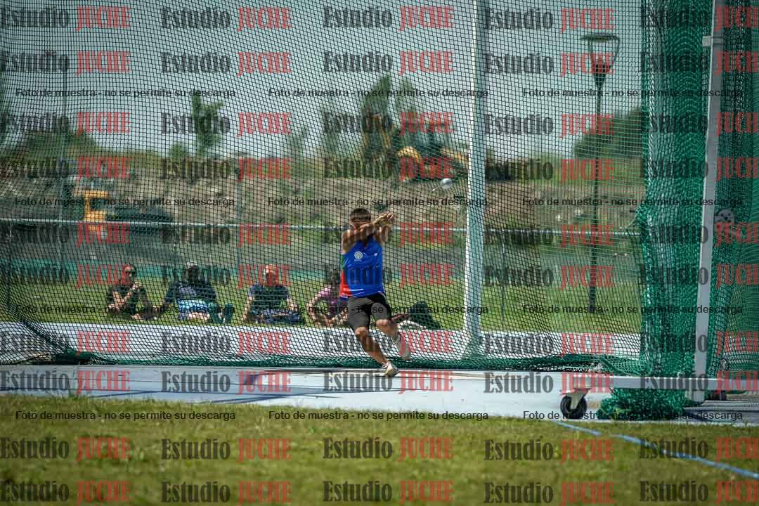 Fotos del lanzamiento del martillo de varones