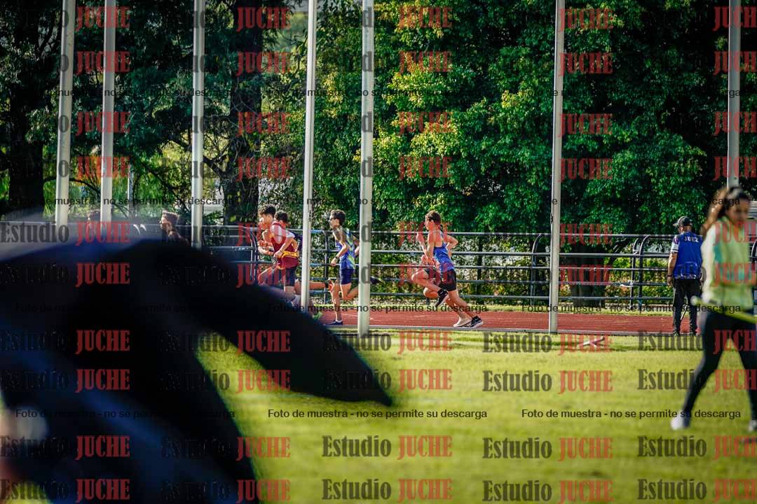 Fotos de los 600 m llanos de varones