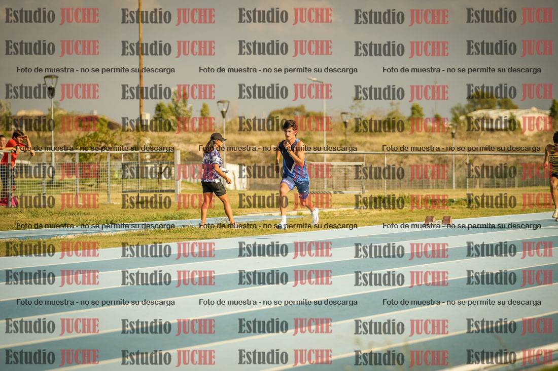 Fotos de los 300 m llanos de varones