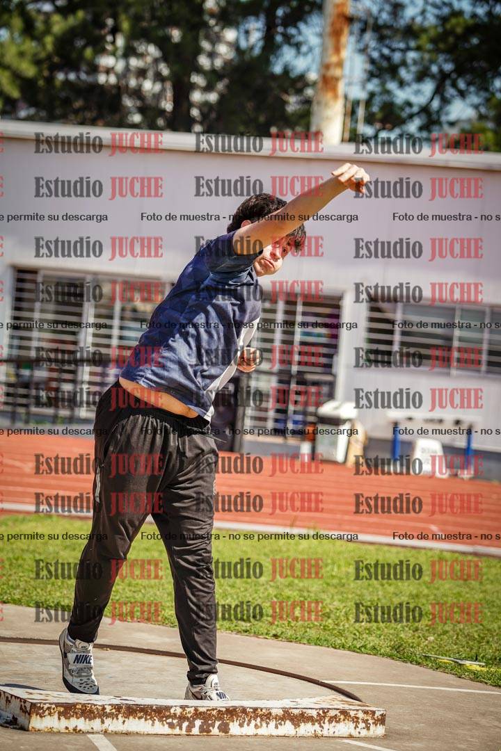 Fotos del lanzamiento de bala de varones