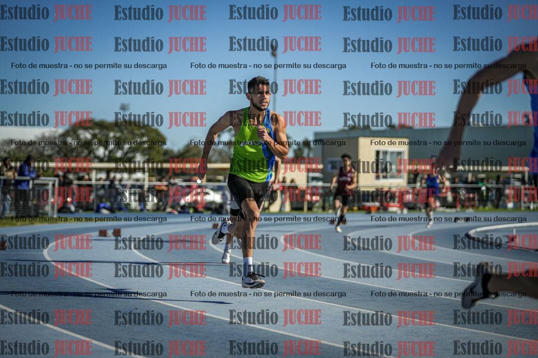 Fotos de los 400 m con vallas de varones
