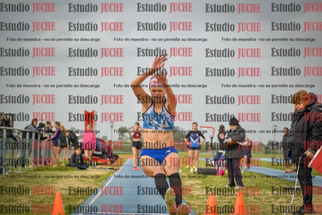 Fotos del salto en largo de mujeres - U18