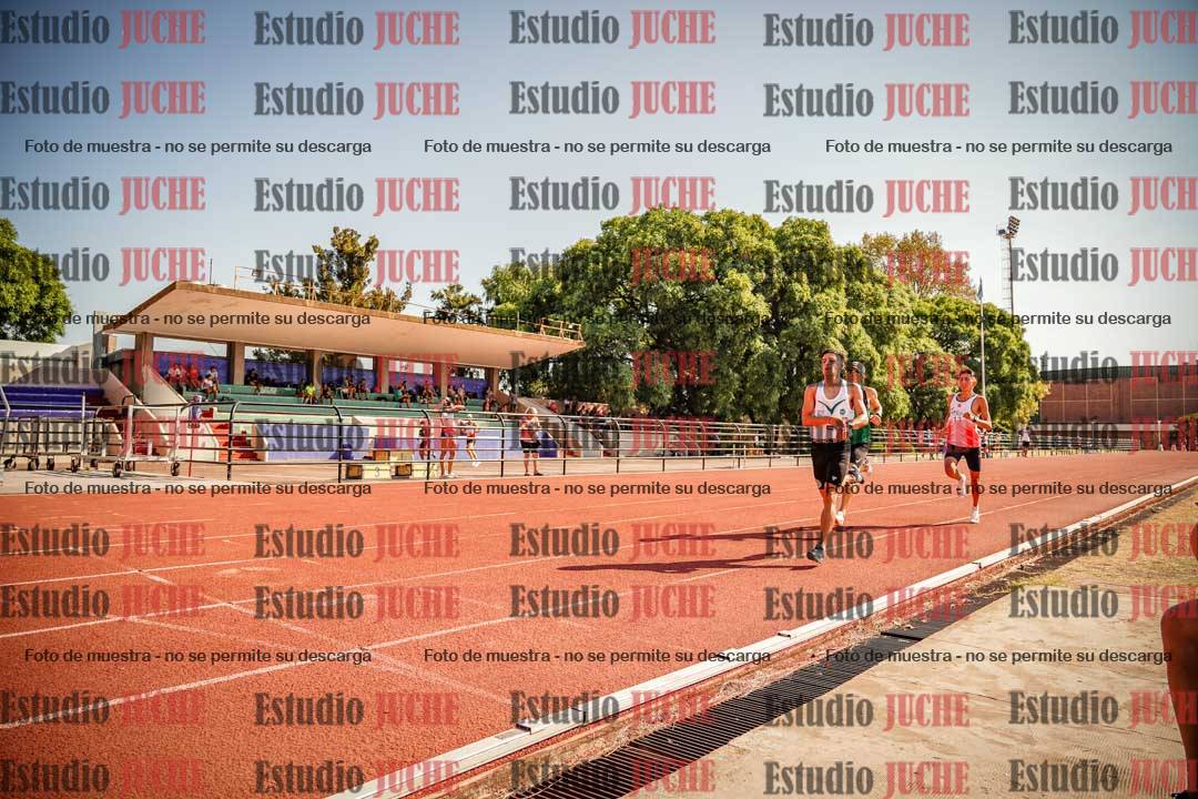 Fotos de los 3000 m llanos de varones