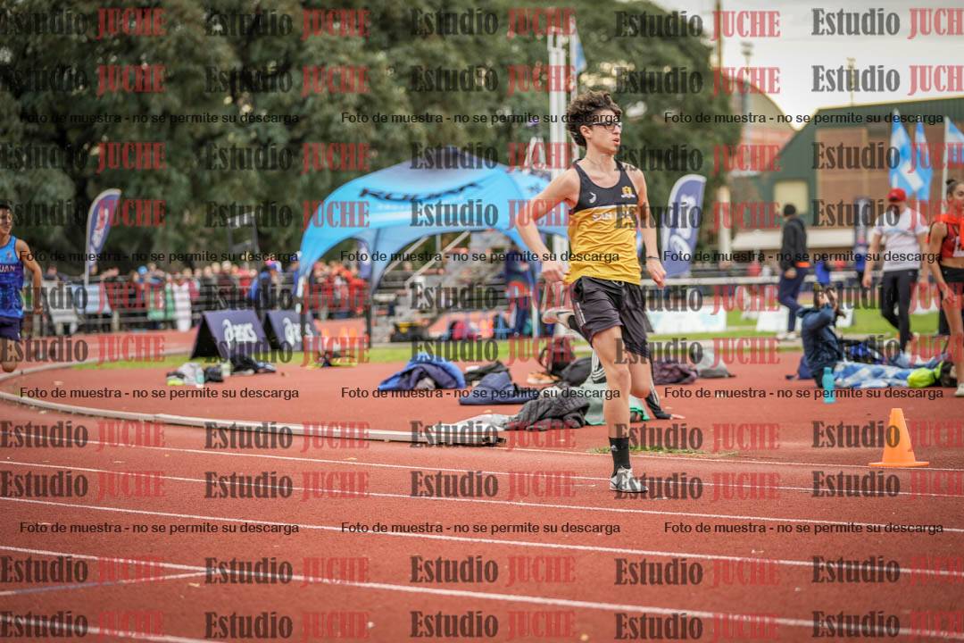 Fotos de los 400 m con vallas de varones