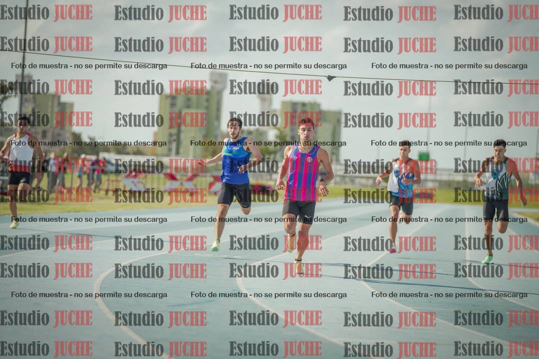 Fotos de los 400 m llanos de varones