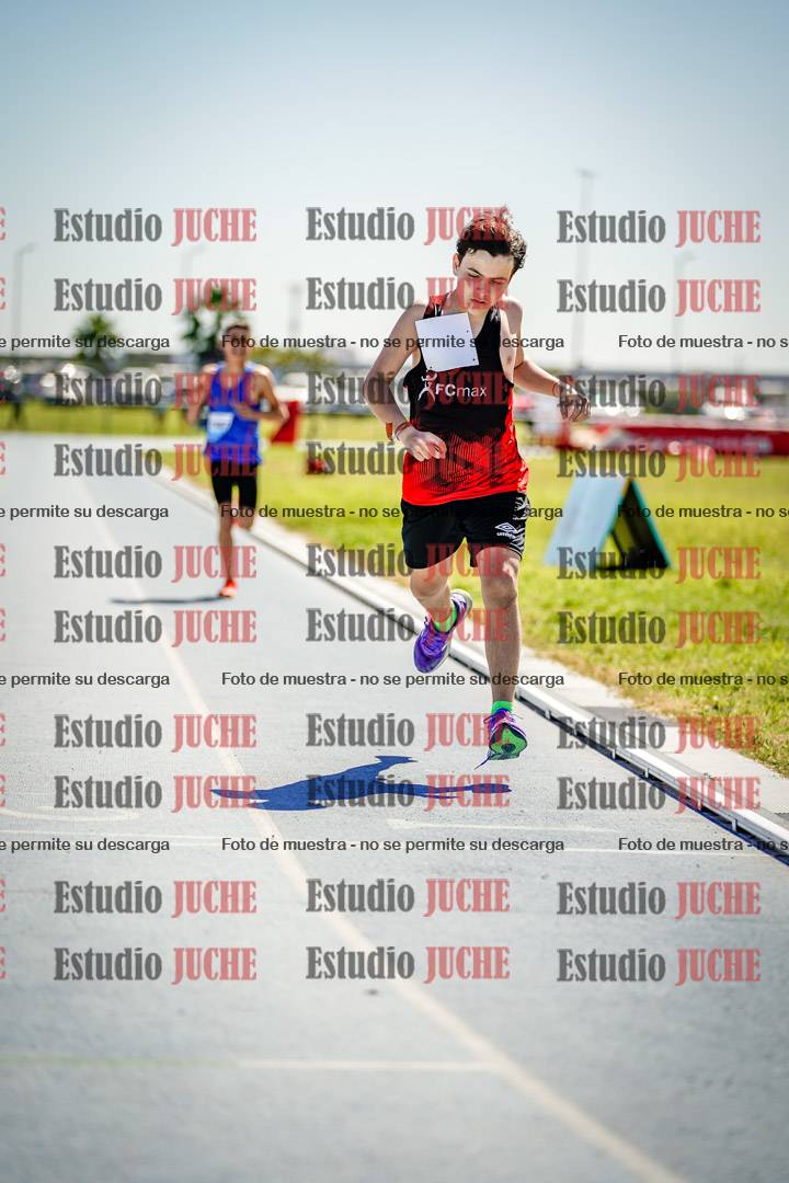 Fotos de los 600 m llanos de varones