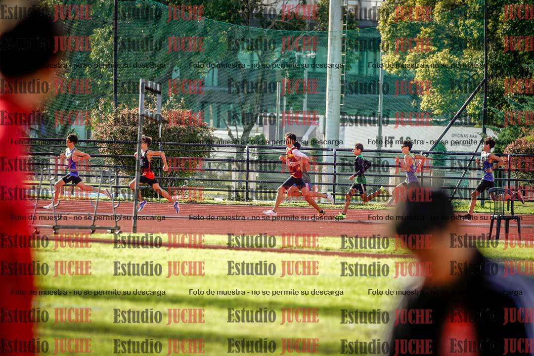 Fotos de los 600 m llanos de varones