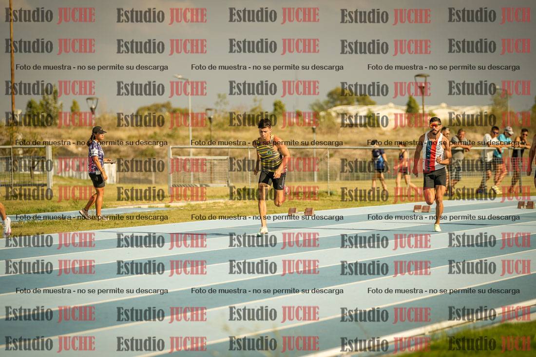 Fotos de los 300 m llanos de varones