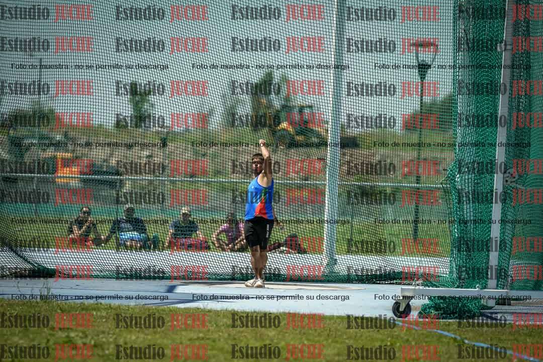 Fotos del lanzamiento del martillo de varones