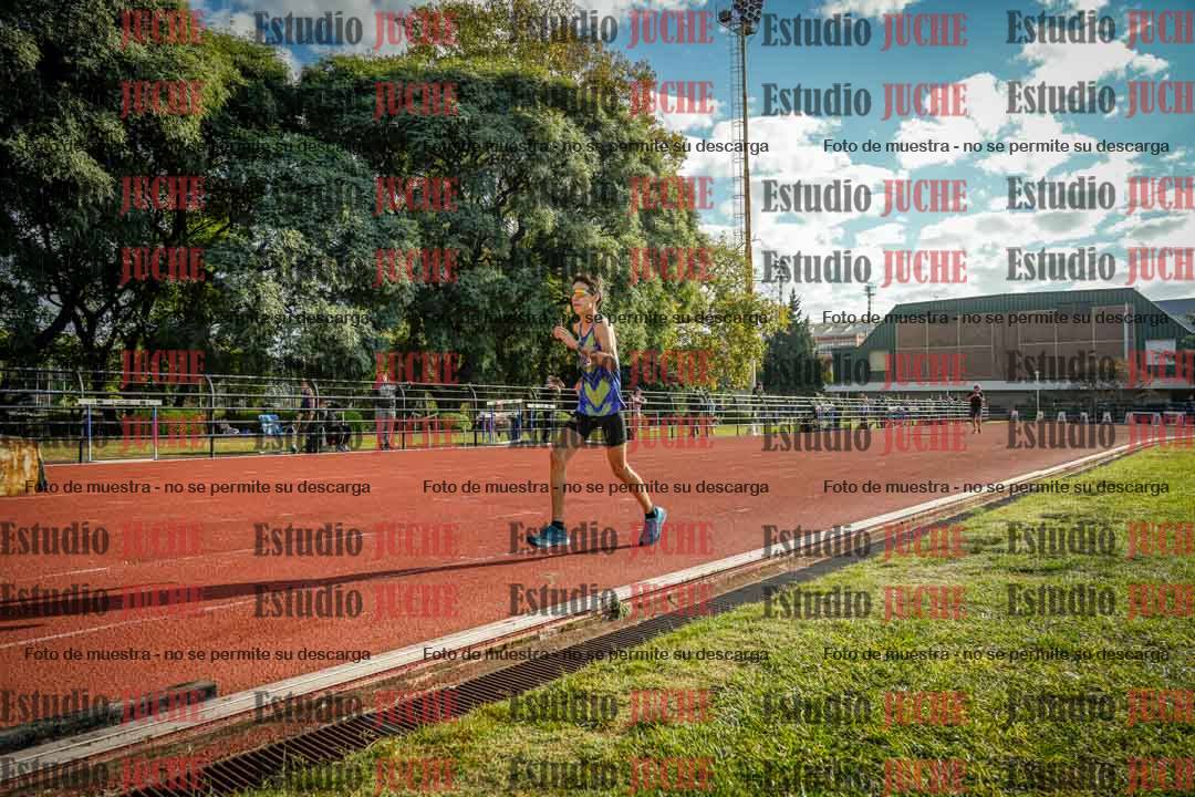 Fotos de los 2000 m con obstáculos de varones