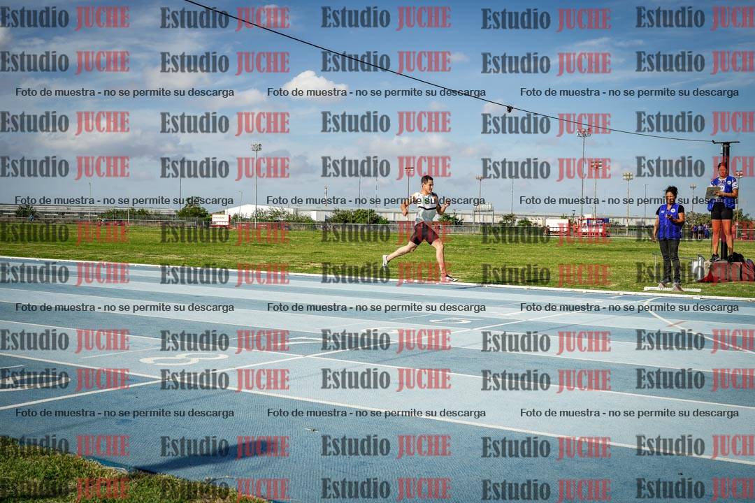 Fotos de los 400 m llanos de varones